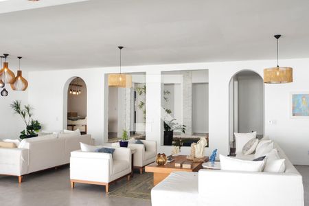 Sala de casa à venda com 4 quartos, 875m² em Barra da Tijuca, Rio de Janeiro