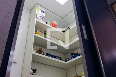 Casa à venda com 875m², 4 quartos e 4 vagas Casa à venda com 875m², 4 quartos e 4 vagasDetalhe