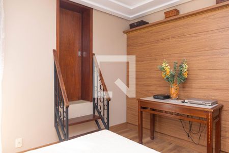 Casa para alugar com 300m², 4 quartos e 4 vagas Casa para alugar com 300m², 4 quartos e 4 vagasQuarto 2