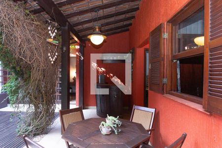 Casa para alugar com 300m², 4 quartos e 4 vagas Casa para alugar com 300m², 4 quartos e 4 vagasÁrea externa