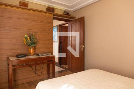 Casa para alugar com 300m², 4 quartos e 4 vagas Casa para alugar com 300m², 4 quartos e 4 vagasQuarto 2