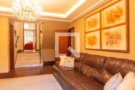 Casa para alugar com 300m², 4 quartos e 4 vagas Casa para alugar com 300m², 4 quartos e 4 vagasSala da tv