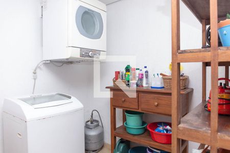 Casa para alugar com 300m², 4 quartos e 4 vagas Casa para alugar com 300m², 4 quartos e 4 vagasÁrea de Serviço