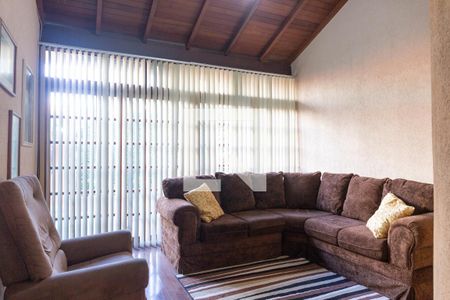 Casa para alugar com 300m², 4 quartos e 4 vagas Casa para alugar com 300m², 4 quartos e 4 vagasQuarto 1