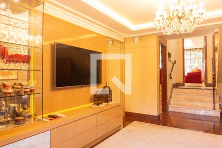 Casa para alugar com 300m², 4 quartos e 4 vagas Casa para alugar com 300m², 4 quartos e 4 vagasSala da tv