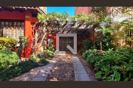 Casa para alugar com 300m², 4 quartos e 4 vagas Casa para alugar com 300m², 4 quartos e 4 vagasGaragem 1