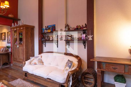 Casa para alugar com 300m², 4 quartos e 4 vagas Casa para alugar com 300m², 4 quartos e 4 vagasSala da lareira