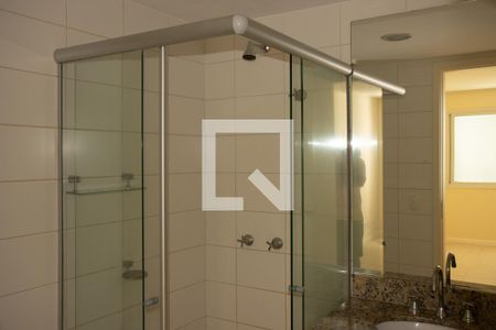 Apartamento à venda com 80m², 2 quartos e 1 vaga Apartamento à venda com 80m², 2 quartos e 1 vagaBanheiro 1