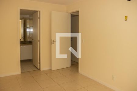 Apartamento à venda com 80m², 2 quartos e 1 vaga Apartamento à venda com 80m², 2 quartos e 1 vagaSuite