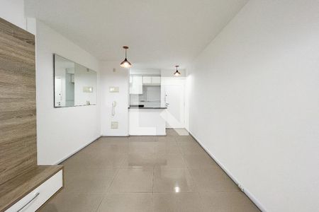 Sala de apartamento para alugar com 3 quartos, 70m² em Jardim Belaura, São Paulo