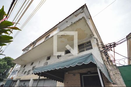 Apartamento para alugar com 60m², 2 quartos e sem vagaFachada