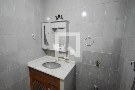Apartamento para alugar com 60m², 2 quartos e sem vagaBanheiro