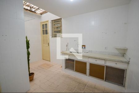 Apartamento para alugar com 60m², 2 quartos e sem vagaCozinha e Área de Serviço