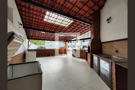 Apartamento à venda com 72m², 2 quartos e 2 vagas Apartamento à venda com 72m², 2 quartos e 2 vagasÁrea comum - Churrasqueira