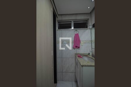 Apartamento à venda com 72m², 2 quartos e 2 vagas Apartamento à venda com 72m², 2 quartos e 2 vagasBanheiro da Suíte