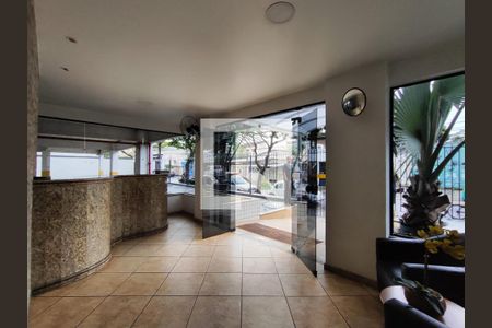 Apartamento à venda com 72m², 2 quartos e 2 vagas Apartamento à venda com 72m², 2 quartos e 2 vagasHall de entrada