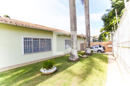 Casa para alugar com 600m², 3 quartos e 6 vagasQuintal