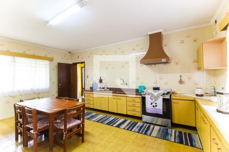 Casa para alugar com 600m², 3 quartos e 6 vagasCozinha