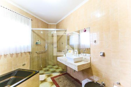 Casa para alugar com 600m², 3 quartos e 6 vagasBanheiro 4
