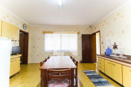 Casa para alugar com 600m², 3 quartos e 6 vagasCozinha