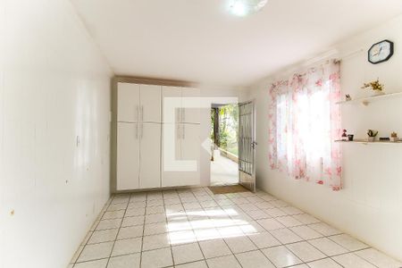 Casa para alugar com 600m², 3 quartos e 6 vagasLavanderia