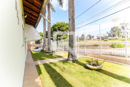Casa para alugar com 600m², 3 quartos e 6 vagasQuintal