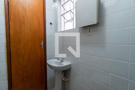 Casa à venda com 112m², 4 quartos e 1 vaga Casa à venda com 112m², 4 quartos e 1 vagaBanheiro de serviço