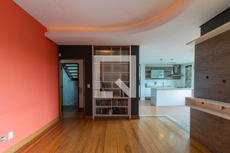 Sala de casa à venda com 5 quartos, 640m² em Vila Assunção, Porto Alegre