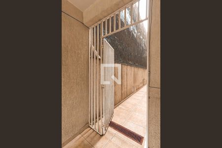 Casa para alugar com 100m², 2 quartos e 1 vagaEntrada