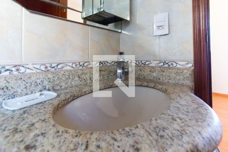 Banheiro da Suíte de casa de condomínio à venda com 3 quartos, 83m² em Vila Formosa, São Paulo