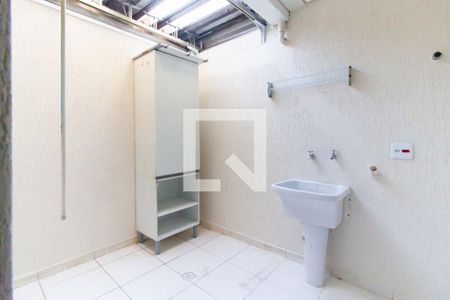 Casa de condomínio à venda com 83m², 3 quartos e 3 vagasÁrea de Serviço