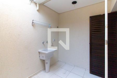 Casa de condomínio à venda com 83m², 3 quartos e 3 vagasÁrea de Serviço