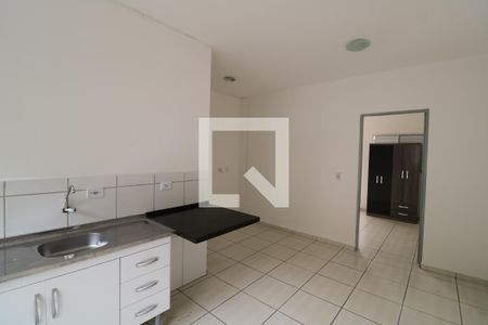 Cozinha de casa para alugar com 1 quarto, 40m² em Vila Tiradentes, São Paulo