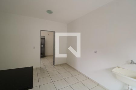 Cozinha de casa para alugar com 1 quarto, 40m² em Vila Tiradentes, São Paulo