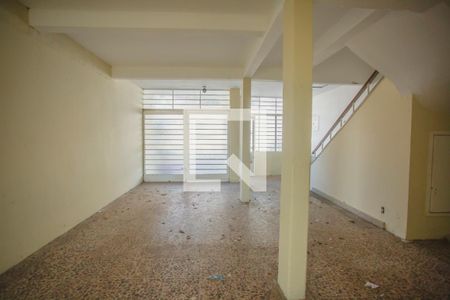 Casa para alugar com 250m², 4 quartos e 2 vagas Casa para alugar com 250m², 4 quartos e 2 vagasGaragem