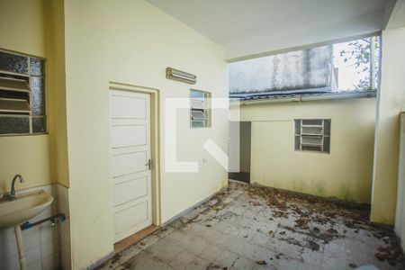 Casa para alugar com 250m², 4 quartos e 2 vagas Casa para alugar com 250m², 4 quartos e 2 vagasQuintal