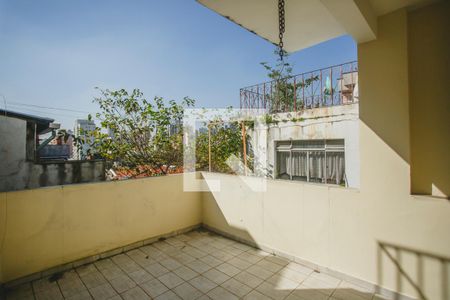 Casa para alugar com 250m², 4 quartos e 2 vagas Casa para alugar com 250m², 4 quartos e 2 vagasÁrea de Serviço