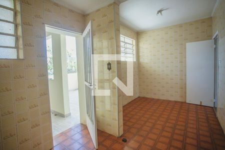 Casa para alugar com 250m², 4 quartos e 2 vagas Casa para alugar com 250m², 4 quartos e 2 vagasCozinha