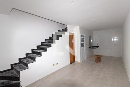 Sala/Cozinha de casa de condomínio para alugar com 2 quartos, 57m² em Parque Boturussu, São Paulo