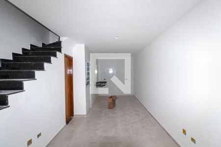 Sala/Cozinha de casa de condomínio para alugar com 2 quartos, 57m² em Parque Boturussu, São Paulo