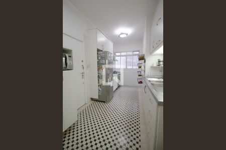 Cozinha de apartamento para alugar com 2 quartos, 120m² em Cerqueira César, São Paulo