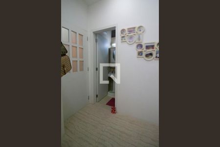 Corredor de apartamento para alugar com 2 quartos, 120m² em Cerqueira César, São Paulo