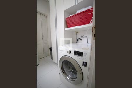 Apartamento para alugar com 120m², 2 quartos e 1 vaga Apartamento para alugar com 120m², 2 quartos e 1 vagaÁrea de serviço