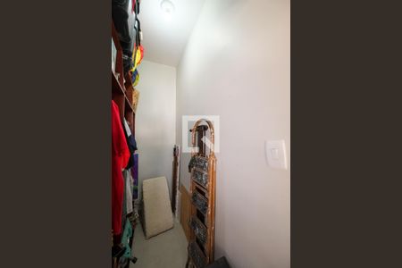 Apartamento à venda com 170m², 4 quartos e sem vagaCloset da suíte 2