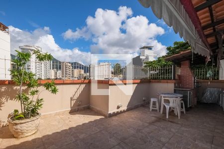 Apartamento à venda com 170m², 4 quartos e sem vagaQuintal