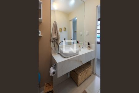 Apartamento à venda com 170m², 4 quartos e sem vagaBanheiro da Suíte 2