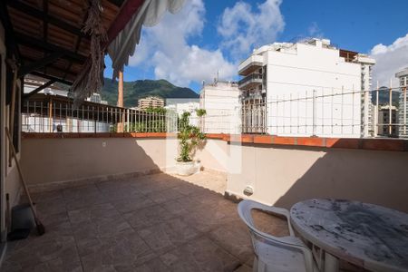 Apartamento à venda com 170m², 4 quartos e sem vagaQuintal