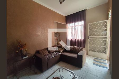 Sala de casa à venda com 2 quartos, 100m² em Sapucaia Ii, Contagem