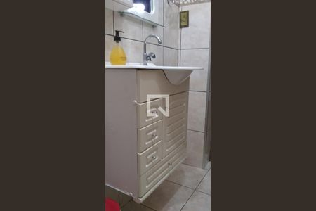 Casa à venda com 120m², 2 quartos e 1 vaga Casa à venda com 120m², 2 quartos e 1 vagaBanheiro armário