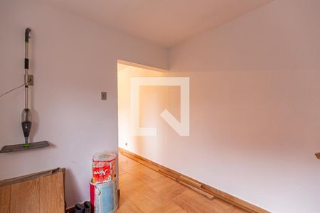 Casa à venda com 162m², 2 quartos e 3 vagas Casa à venda com 162m², 2 quartos e 3 vagasQuarto de Serviço 1 / Sala - Edícula